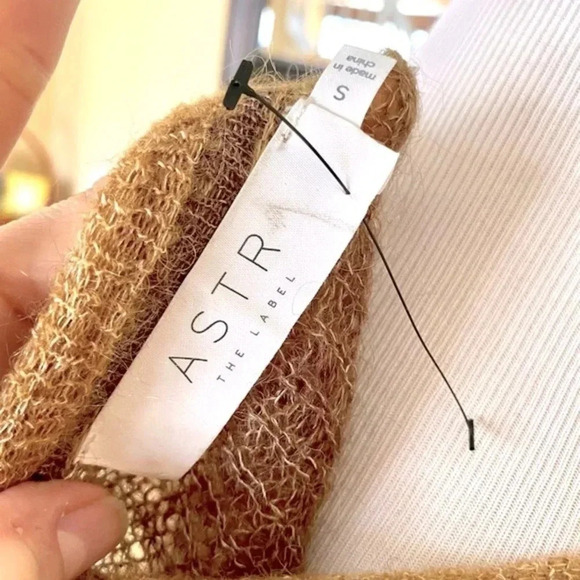 ASTR the Label Yellow Ombré V-neck Sweater Women’s Small - Picture 7 of 9